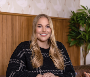Emmellia Mackay, Color Consultant